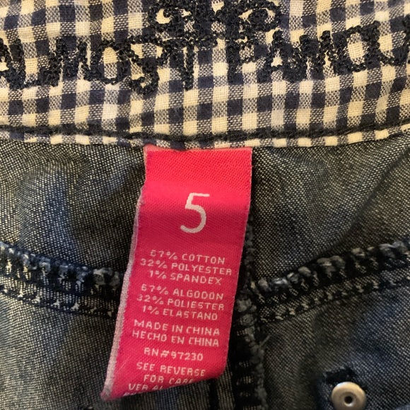 🌟 5 for $20 Almost Famous denim shorts - Picture 2 of 7
